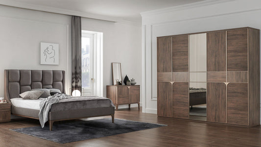 Armoire 5 portes dorée