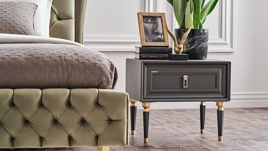 Table de chevet Lorenta avec pieds en bois