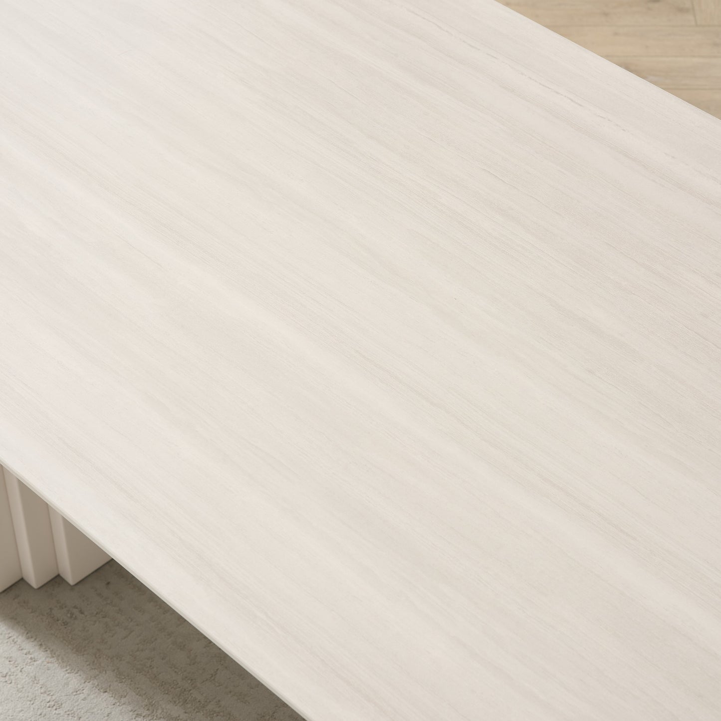 Table à manger Sofia en céramique blanche avec base côtelée crème