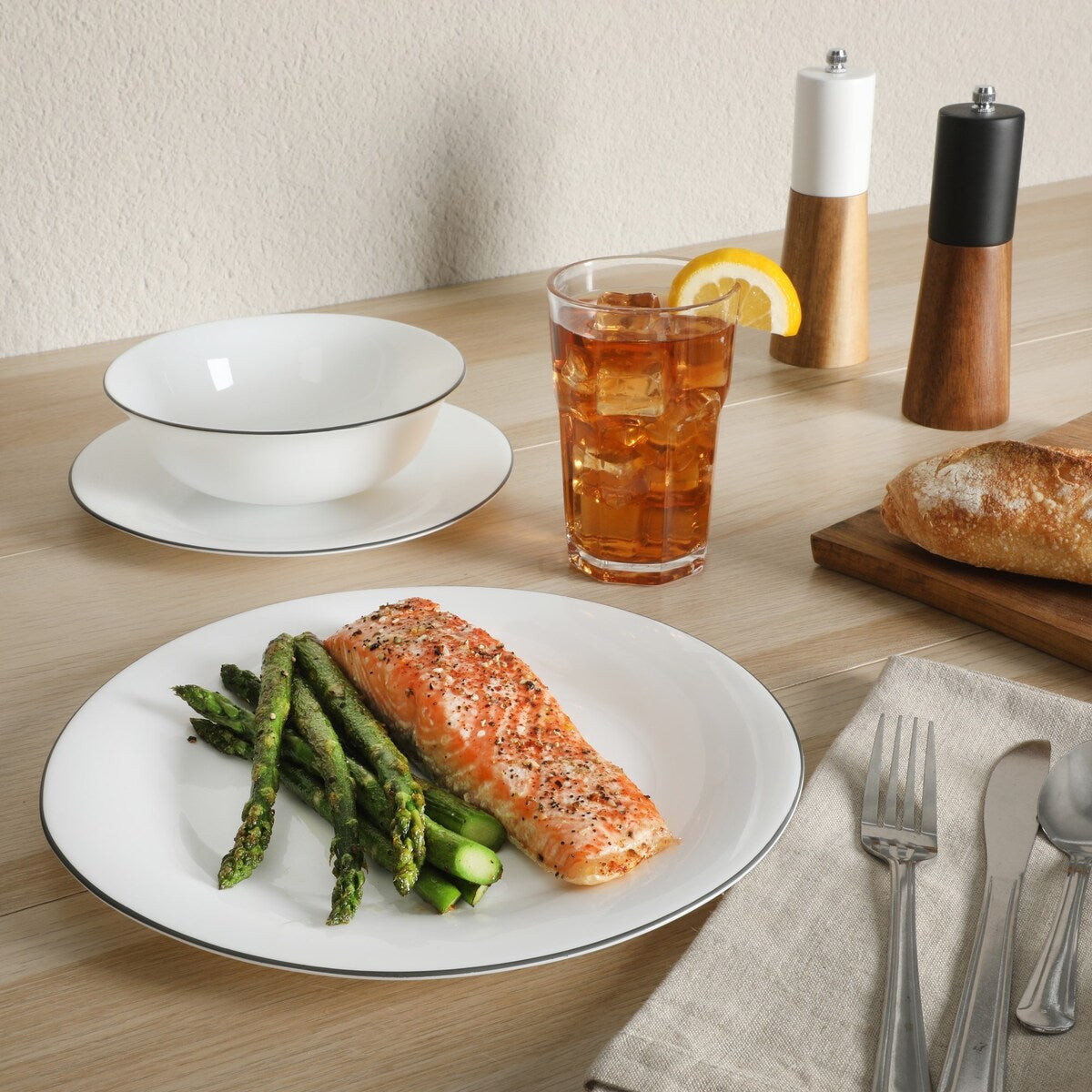 Ensemble de cuisine Gibson Home 74 pièces : ustensiles de cuisine, vaisselle, couverts, ustensiles, rangement et verrerie