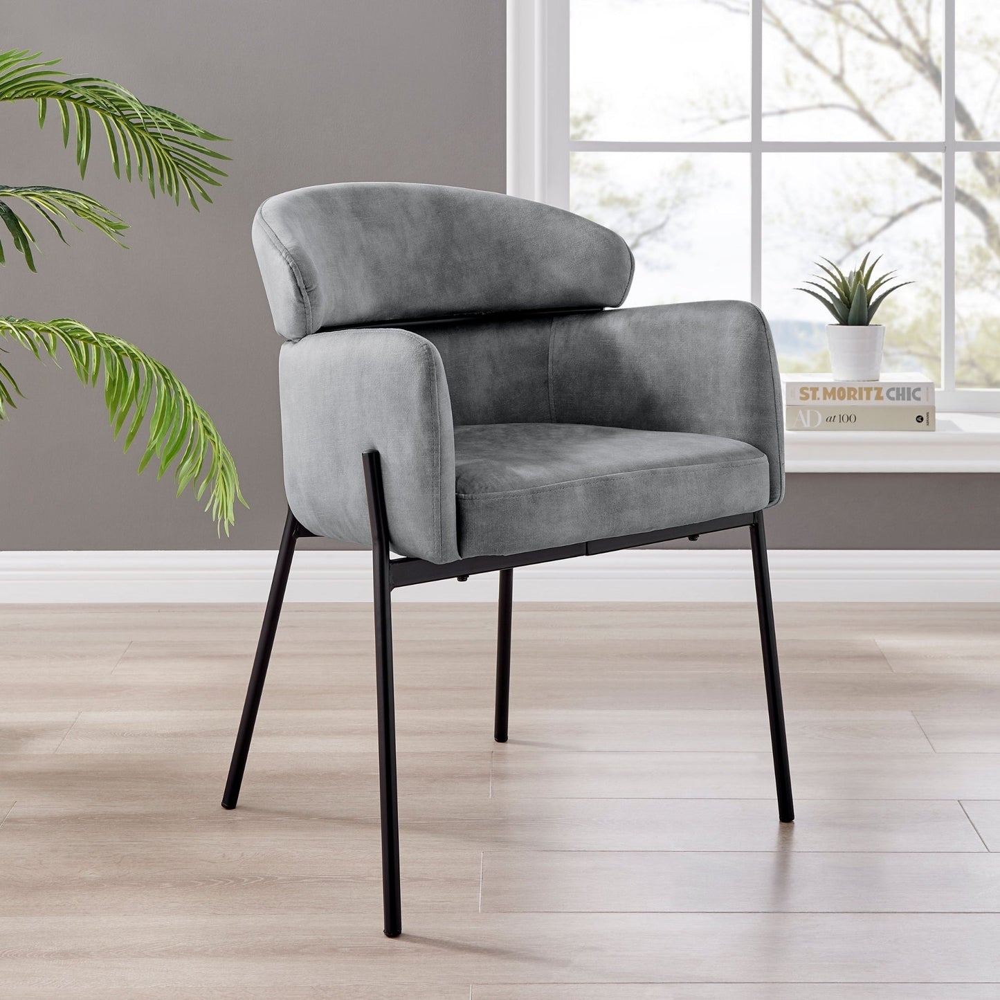 Chaise de salle à manger Liang en velours gris avec cadre noir