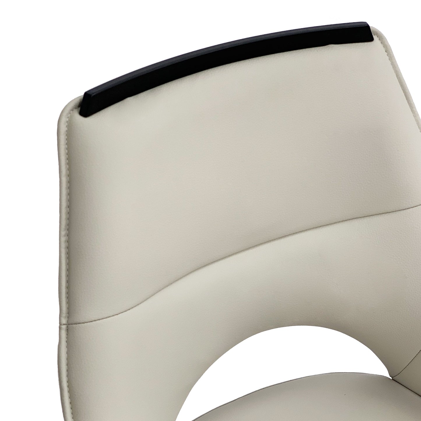 Chaise de salle à manger pivotante en cuir crème Esme, garniture supérieure noire et pieds noirs