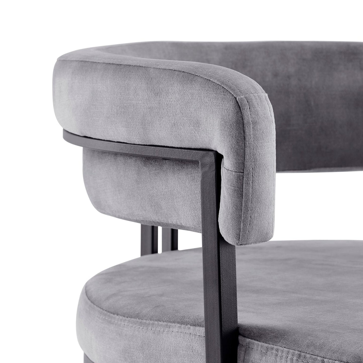 Chaise de salle à manger incurvée Mia en velours gris et cadre noir