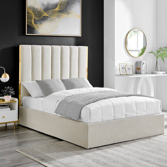 Lit Chloé beige avec bordure en métal doré et rangement ottoman