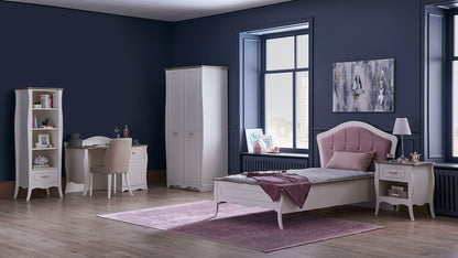 Bibliothèque étroite Riena Young