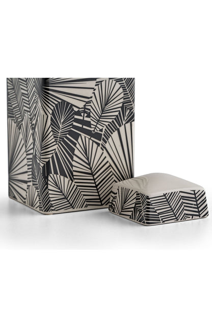 Black White Cube