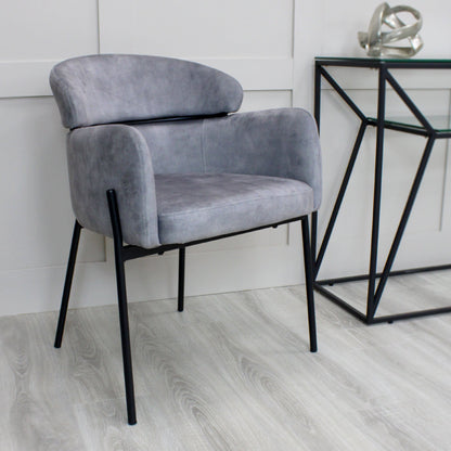 Chaise de salle à manger Liang en velours gris avec cadre noir