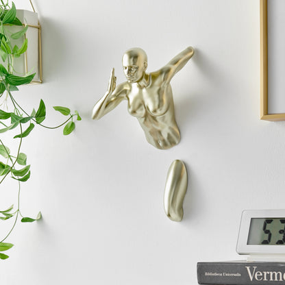 RUNNER WOMAN WALL DECOR