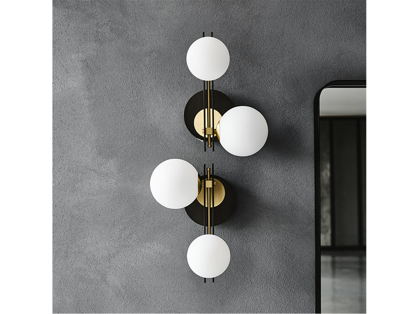 Planeta Wall Sconce