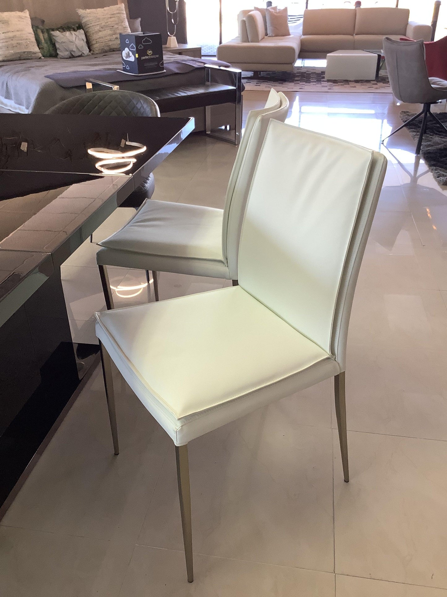 Chaises de salle à manger élégantes