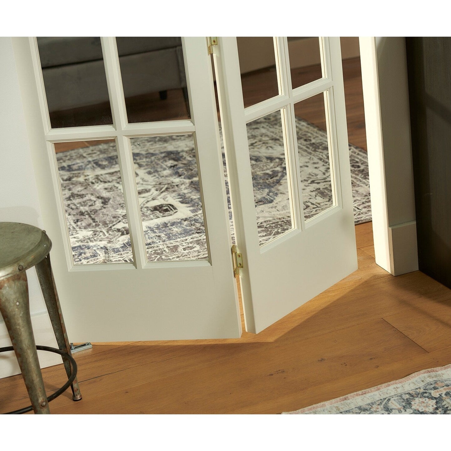 Porte pliante traditionnelle en pin brut AWC de 36 pouces avec verre divisé