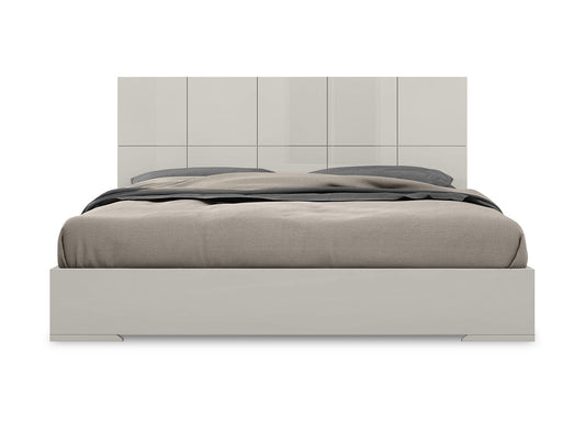 ANNE BED | LACQUER