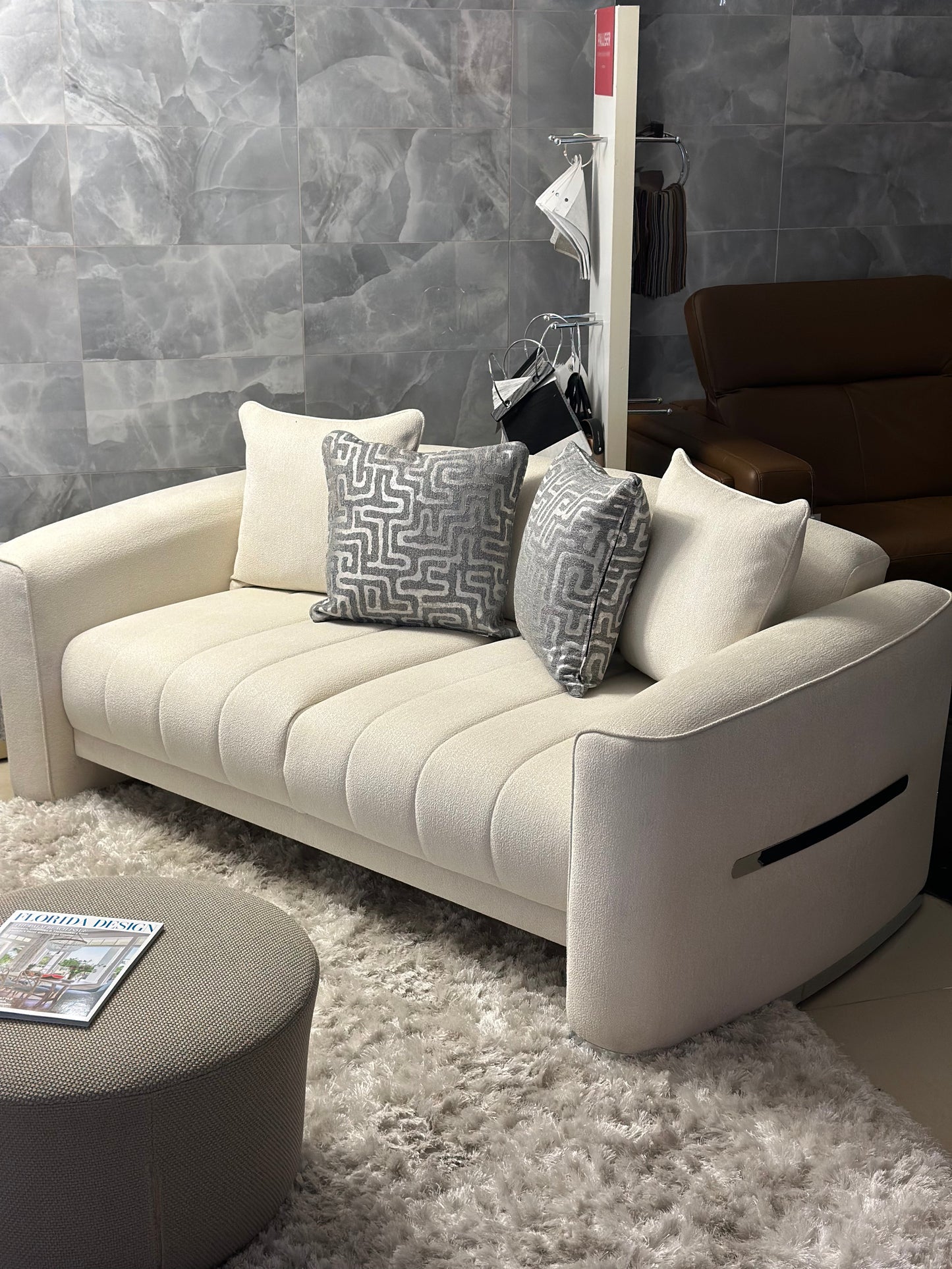 VENICE SOFA & LOVESEAT