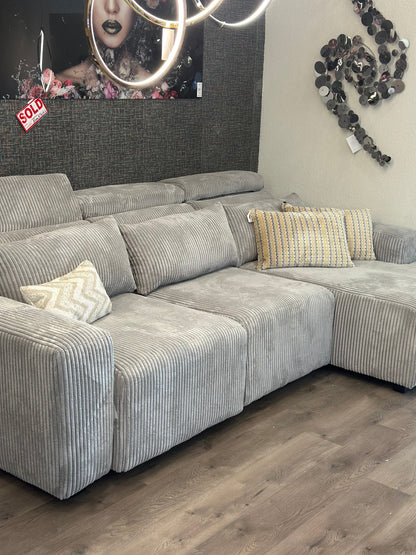 FLOOR MODEL - MERIDA FABRIC SECTIONAL 113W x 71 1/2D