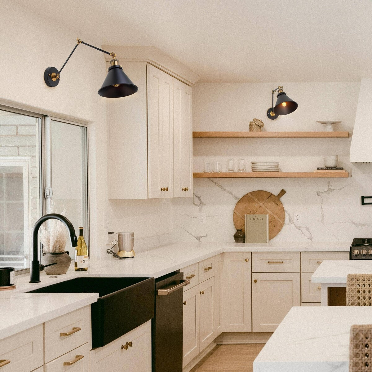 Ensemble de 2 appliques murales modernes à bras pivotant réglables Malryn, à brancher ou à brancher