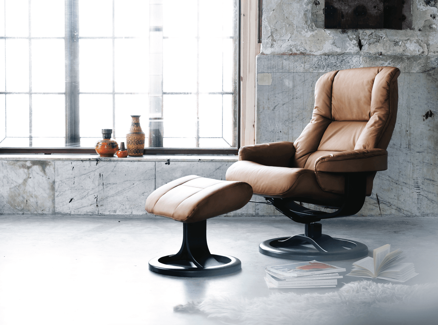 Loen R Leather Reclining Chair in Cappuccino