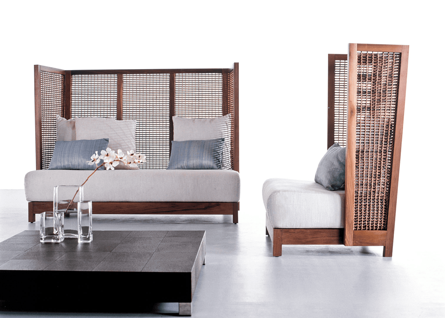 SUZY WONG LOVESEAT HIGH BACK