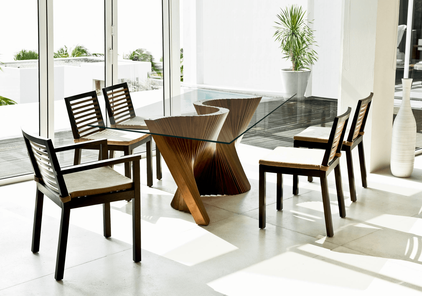 WAVE DINING TABLE