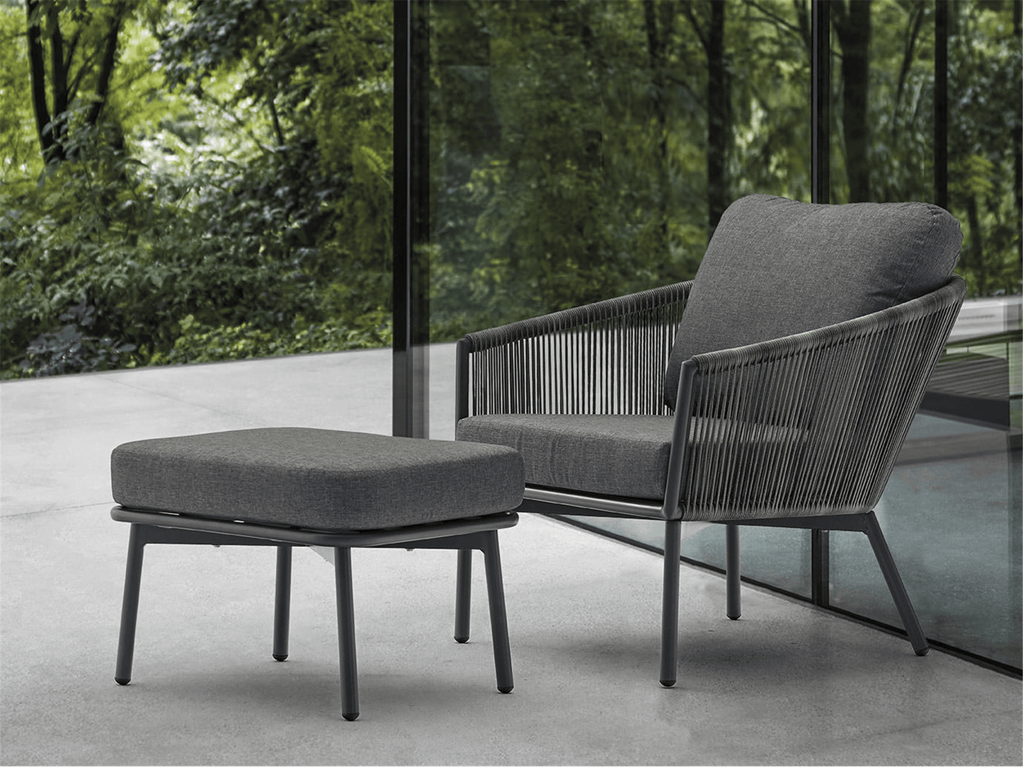Chaise Bonham