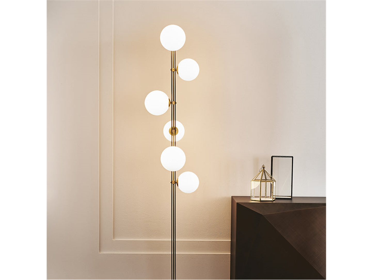 Planeta Floor Lamp